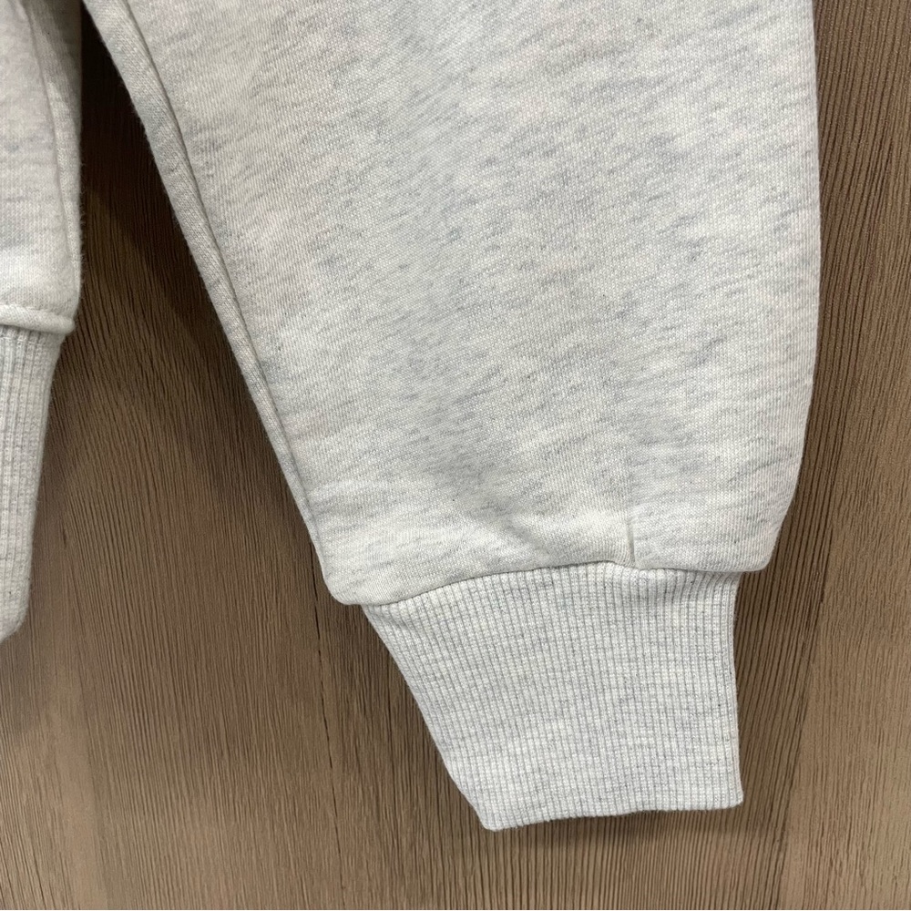 Parke Women's Beige Sweatshirt with Burgundy Lettering - Picture 4 of 8